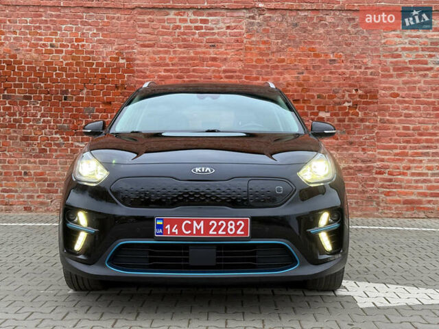 Чорний Кіа Niro, об'ємом двигуна 0 л та пробігом 138 тис. км за 19750 $, фото 2 на Automoto.ua