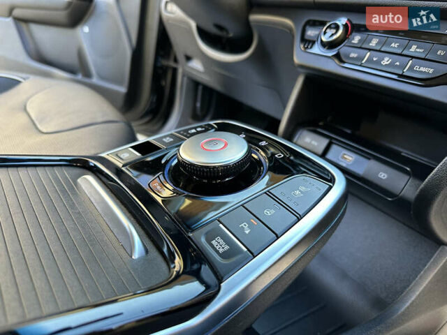 Черный Киа Niro, объемом двигателя 0 л и пробегом 127 тыс. км за 19750 $, фото 59 на Automoto.ua