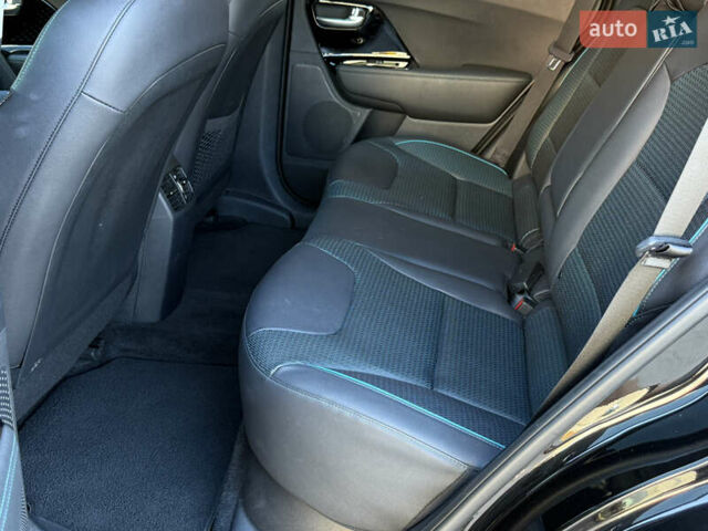 Черный Киа Niro, объемом двигателя 0 л и пробегом 78 тыс. км за 17999 $, фото 14 на Automoto.ua