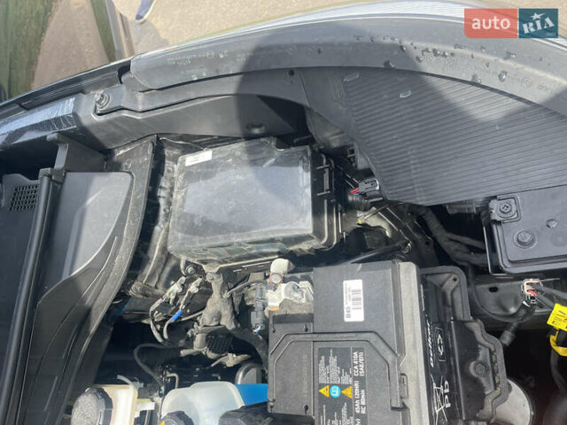 Чорний Кіа Niro, об'ємом двигуна 0 л та пробігом 12 тис. км за 19900 $, фото 6 на Automoto.ua
