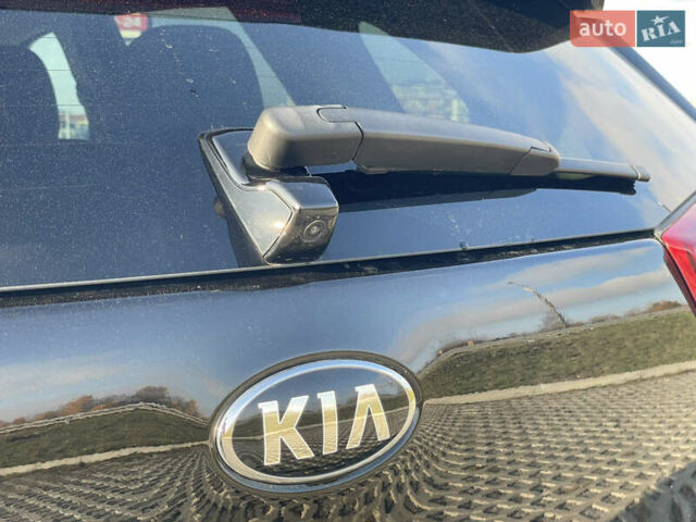 Черный Киа Niro, объемом двигателя 0 л и пробегом 61 тыс. км за 22999 $, фото 16 на Automoto.ua