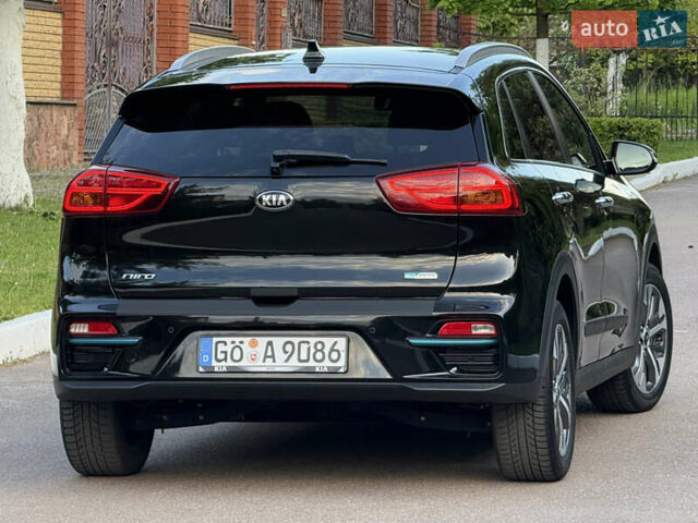 Черный Киа Niro, объемом двигателя 0 л и пробегом 82 тыс. км за 19300 $, фото 140 на Automoto.ua
