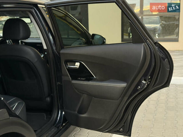 Черный Киа Niro, объемом двигателя 0 л и пробегом 109 тыс. км за 19900 $, фото 26 на Automoto.ua