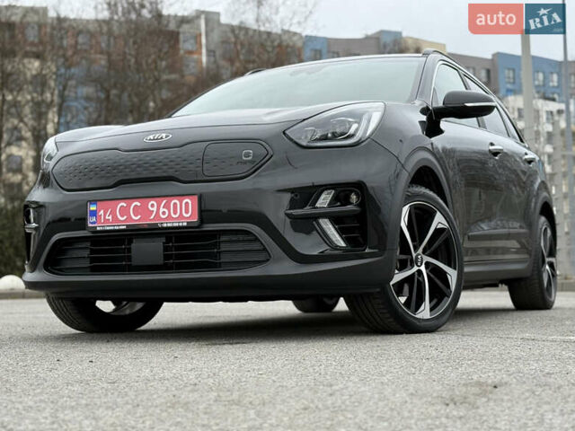 Чорний Кіа Niro, об'ємом двигуна 0 л та пробігом 71 тис. км за 22400 $, фото 18 на Automoto.ua