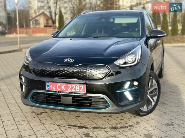 Чорний Кіа Niro, об'ємом двигуна 0 л та пробігом 117 тис. км за 18870 $, фото 16 на Automoto.ua