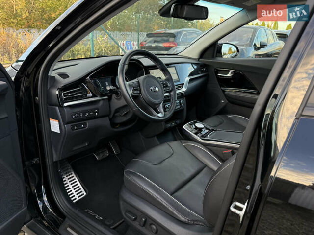 Черный Киа Niro, объемом двигателя 0 л и пробегом 88 тыс. км за 23900 $, фото 1 на Automoto.ua
