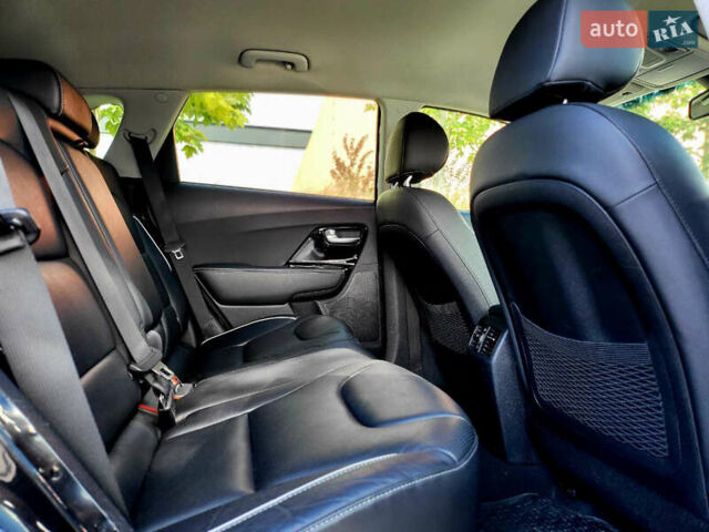 Чорний Кіа Niro, об'ємом двигуна 0 л та пробігом 139 тис. км за 18999 $, фото 21 на Automoto.ua