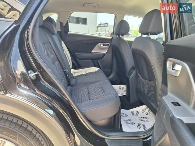 Черный Киа Niro, объемом двигателя 1.58 л и пробегом 112 тыс. км за 19700 $, фото 22 на Automoto.ua