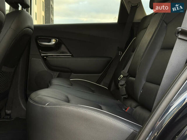 Черный Киа Niro, объемом двигателя 0 л и пробегом 109 тыс. км за 19900 $, фото 32 на Automoto.ua