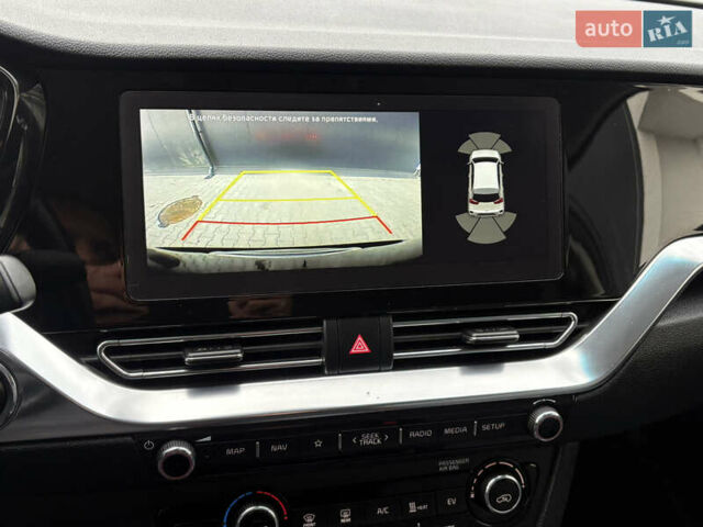 Черный Киа Niro, объемом двигателя 0 л и пробегом 80 тыс. км за 19650 $, фото 8 на Automoto.ua