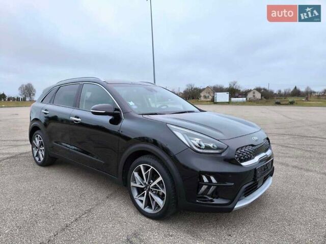 Черный Киа Niro, объемом двигателя 1.6 л и пробегом 78 тыс. км за 16100 $, фото 3 на Automoto.ua