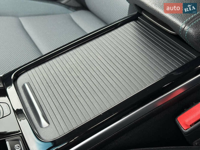 Черный Киа Niro, объемом двигателя 0 л и пробегом 80 тыс. км за 19650 $, фото 55 на Automoto.ua