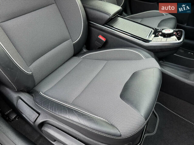 Черный Киа Niro, объемом двигателя 0 л и пробегом 80 тыс. км за 21899 $, фото 35 на Automoto.ua
