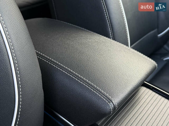 Черный Киа Niro, объемом двигателя 0 л и пробегом 82 тыс. км за 19300 $, фото 99 на Automoto.ua