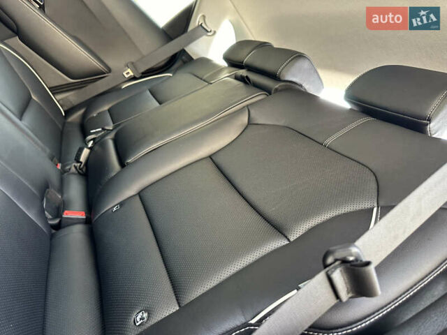 Чорний Кіа Niro, об'ємом двигуна 0 л та пробігом 51 тис. км за 21500 $, фото 63 на Automoto.ua