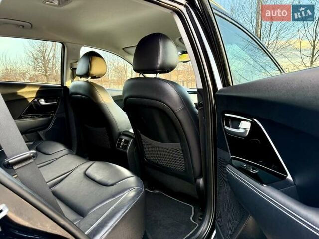 Черный Киа Niro, объемом двигателя 0 л и пробегом 89 тыс. км за 19350 $, фото 84 на Automoto.ua