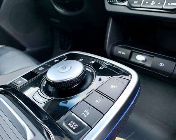 Черный Киа Niro, объемом двигателя 0 л и пробегом 94 тыс. км за 17900 $, фото 98 на Automoto.ua