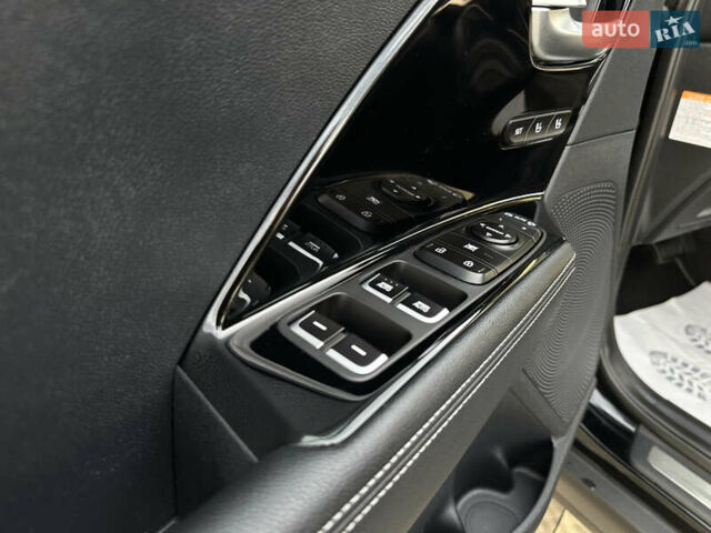 Чорний Кіа Niro, об'ємом двигуна 0 л та пробігом 51 тис. км за 21500 $, фото 49 на Automoto.ua