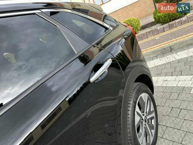 Чорний Кіа Niro, об'ємом двигуна 0 л та пробігом 51 тис. км за 21500 $, фото 25 на Automoto.ua