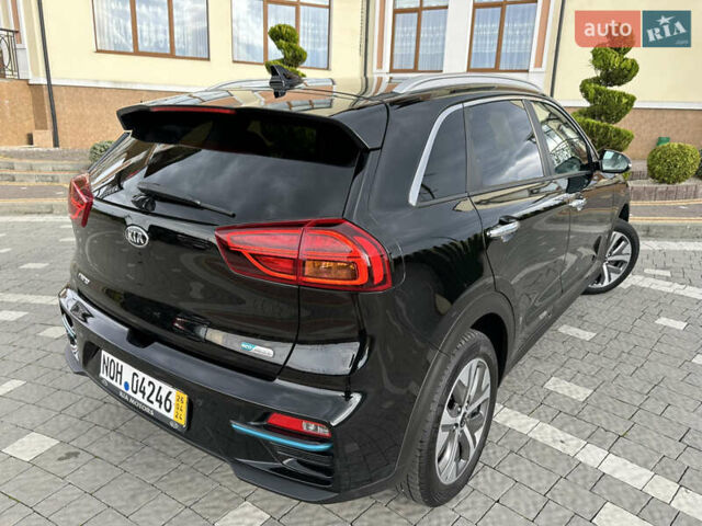 Чорний Кіа Niro, об'ємом двигуна 0 л та пробігом 51 тис. км за 21500 $, фото 42 на Automoto.ua