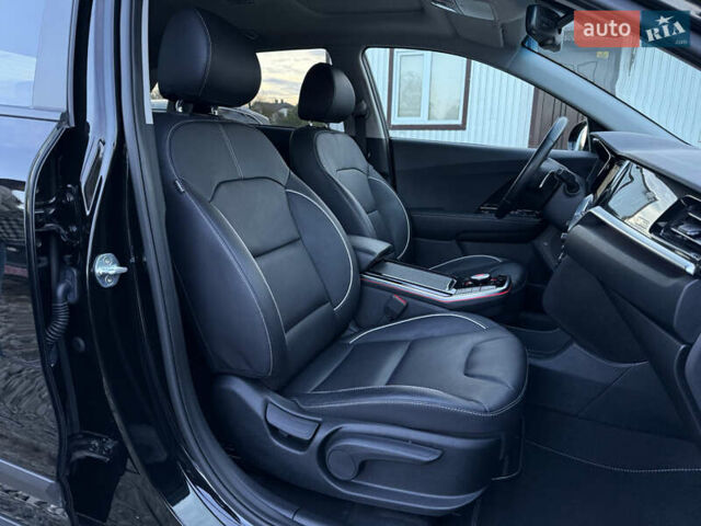 Черный Киа Niro, объемом двигателя 0 л и пробегом 88 тыс. км за 23900 $, фото 109 на Automoto.ua
