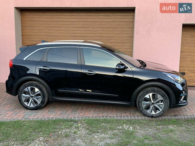 Черный Киа Niro, объемом двигателя 0 л и пробегом 60 тыс. км за 22799 $, фото 5 на Automoto.ua