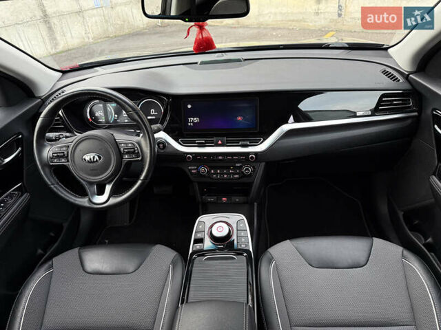 Черный Киа Niro, объемом двигателя 0 л и пробегом 80 тыс. км за 21850 $, фото 50 на Automoto.ua
