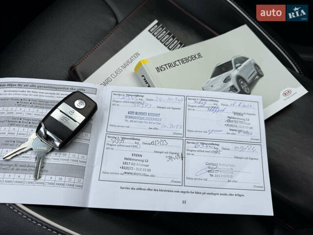 Чорний Кіа Niro, об'ємом двигуна 0 л та пробігом 84 тис. км за 19200 $, фото 32 на Automoto.ua
