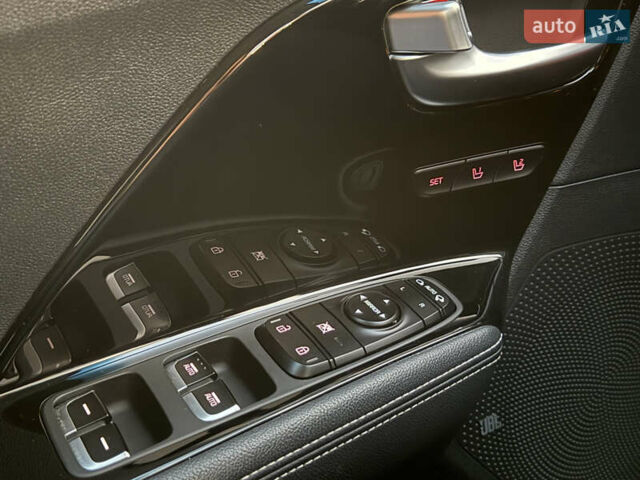Черный Киа Niro, объемом двигателя 0 л и пробегом 78 тыс. км за 19300 $, фото 29 на Automoto.ua