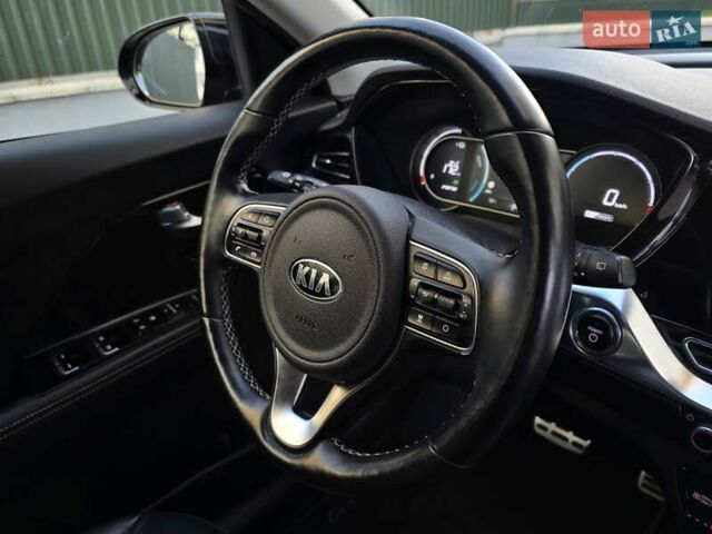 Чорний Кіа Niro, об'ємом двигуна 0 л та пробігом 141 тис. км за 18999 $, фото 38 на Automoto.ua