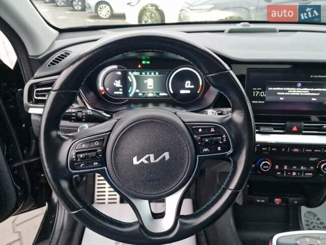 Черный Киа Niro, объемом двигателя 0 л и пробегом 65 тыс. км за 20800 $, фото 24 на Automoto.ua