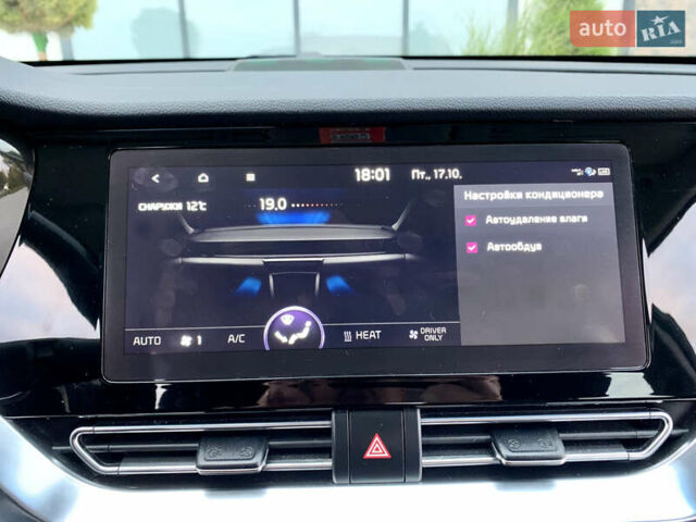 Черный Киа Niro, объемом двигателя 0 л и пробегом 94 тыс. км за 17900 $, фото 117 на Automoto.ua