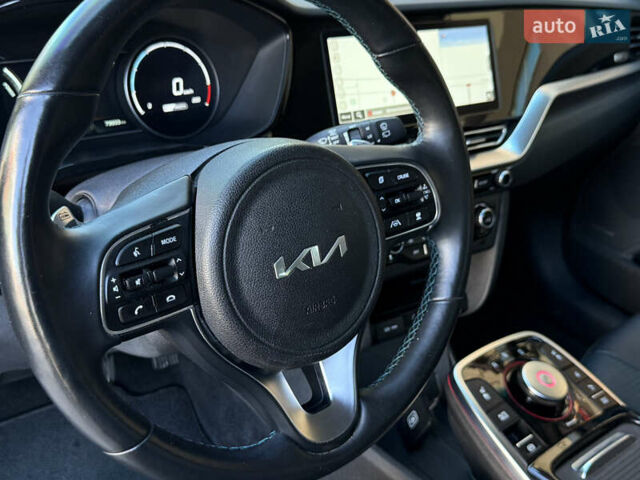 Черный Киа Niro, объемом двигателя 0 л и пробегом 78 тыс. км за 17999 $, фото 11 на Automoto.ua