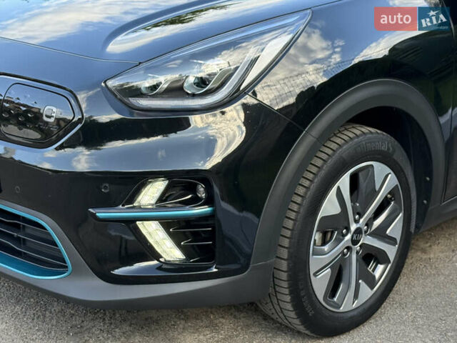 Черный Киа Niro, объемом двигателя 0 л и пробегом 82 тыс. км за 19300 $, фото 6 на Automoto.ua