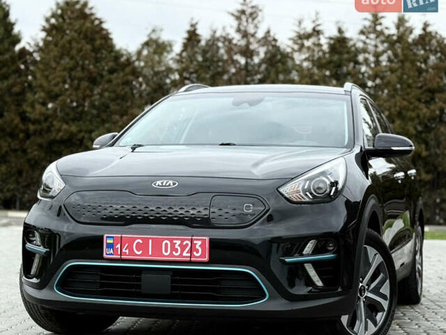 Черный Киа Niro, объемом двигателя 0 л и пробегом 80 тыс. км за 19650 $, фото 93 на Automoto.ua