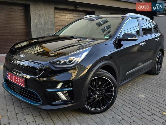 Чорний Кіа Niro, об'ємом двигуна 0 л та пробігом 141 тис. км за 18999 $, фото 2 на Automoto.ua