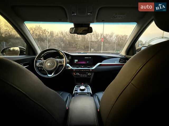 Черный Киа Niro, объемом двигателя 0 л и пробегом 78 тыс. км за 19300 $, фото 26 на Automoto.ua