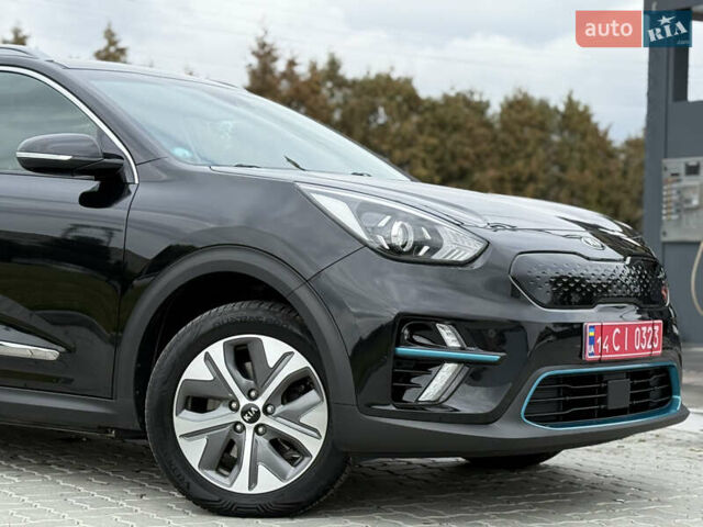 Черный Киа Niro, объемом двигателя 0 л и пробегом 80 тыс. км за 19890 $, фото 134 на Automoto.ua