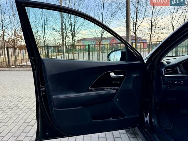 Черный Киа Niro, объемом двигателя 0 л и пробегом 89 тыс. км за 19350 $, фото 41 на Automoto.ua