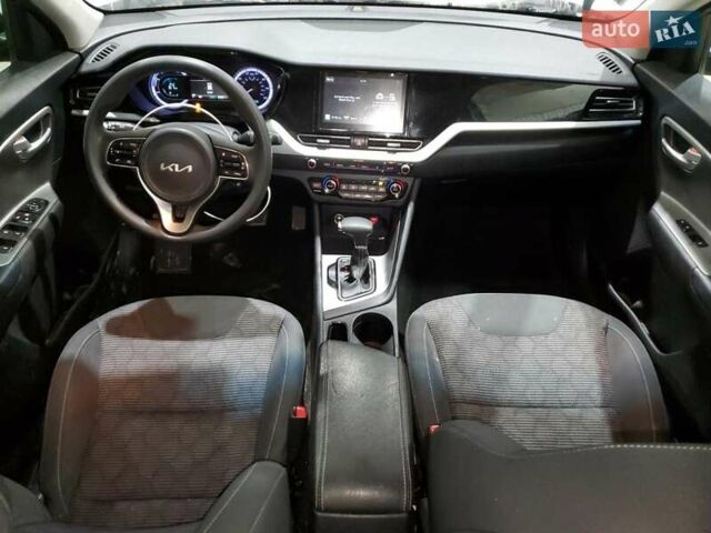 Черный Киа Niro, объемом двигателя 1.6 л и пробегом 39 тыс. км за 9700 $, фото 7 на Automoto.ua