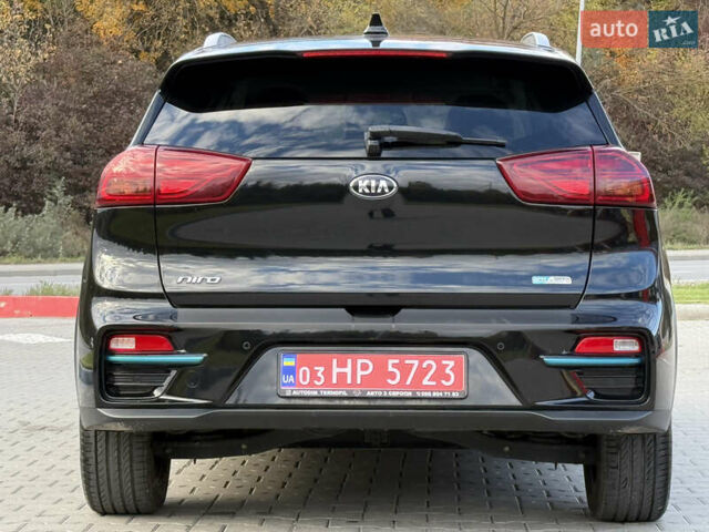 Чорний Кіа Niro, об'ємом двигуна 0 л та пробігом 84 тис. км за 19200 $, фото 7 на Automoto.ua