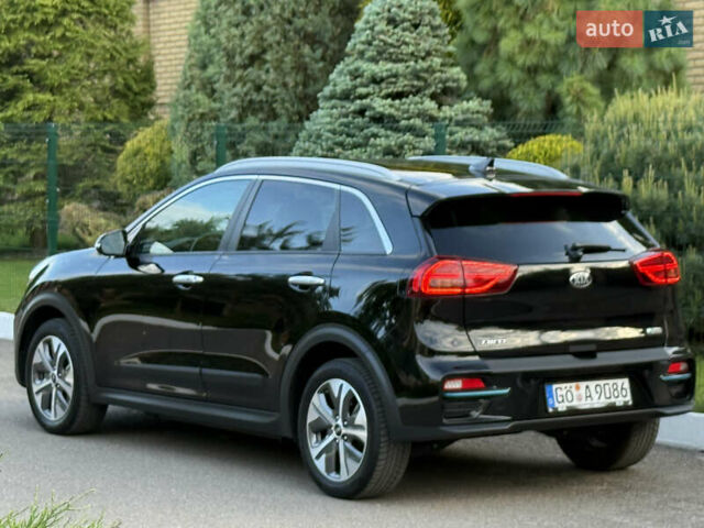 Черный Киа Niro, объемом двигателя 0 л и пробегом 82 тыс. км за 19300 $, фото 2 на Automoto.ua