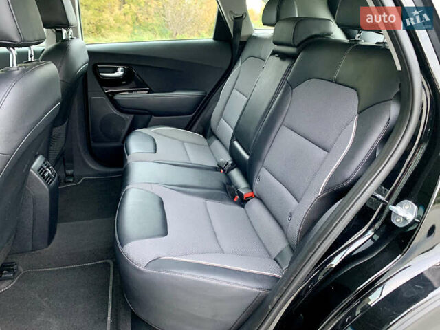 Черный Киа Niro, объемом двигателя 0 л и пробегом 94 тыс. км за 17900 $, фото 50 на Automoto.ua