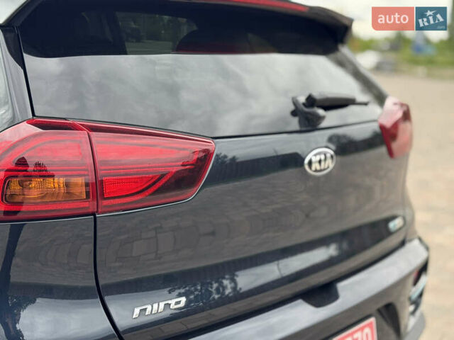 Черный Киа Niro, объемом двигателя 0 л и пробегом 96 тыс. км за 20999 $, фото 24 на Automoto.ua