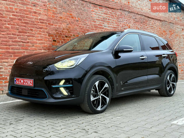 Чорний Кіа Niro, об'ємом двигуна 0 л та пробігом 138 тис. км за 19750 $, фото 23 на Automoto.ua