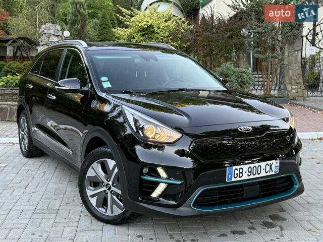 Черный Киа Niro, объемом двигателя 0 л и пробегом 123 тыс. км за 18199 $, фото 3 на Automoto.ua