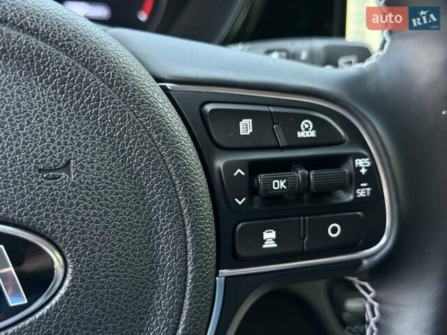 Черный Киа Niro, объемом двигателя 0 л и пробегом 82 тыс. км за 19300 $, фото 74 на Automoto.ua