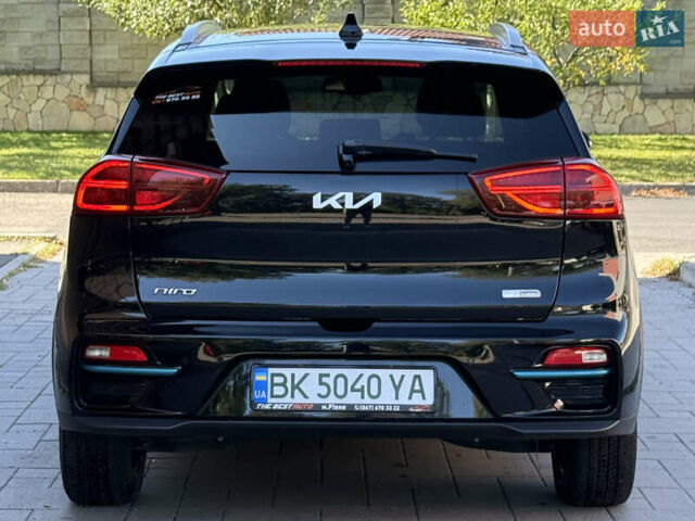 Черный Киа Niro, объемом двигателя 0 л и пробегом 78 тыс. км за 17999 $, фото 5 на Automoto.ua