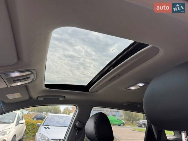 Чорний Кіа Niro, об'ємом двигуна 0 л та пробігом 143 тис. км за 17300 $, фото 5 на Automoto.ua