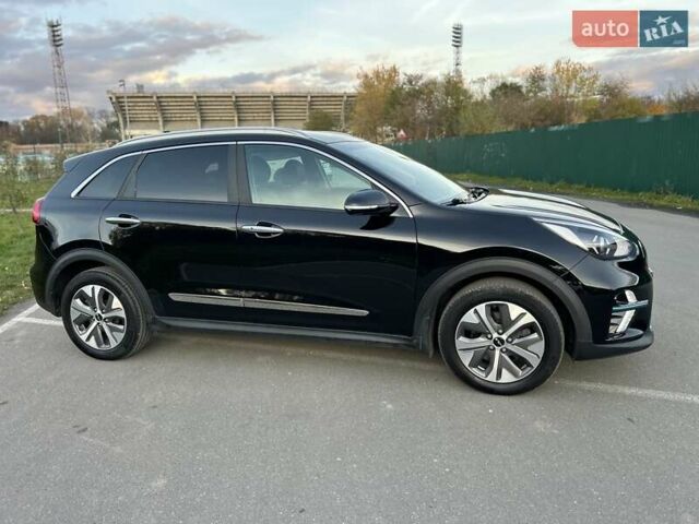 Черный Киа Niro, объемом двигателя 0 л и пробегом 121 тыс. км за 18999 $, фото 18 на Automoto.ua
